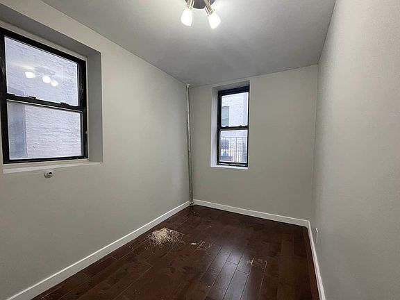 3rd image of 274 W 115th St APT C