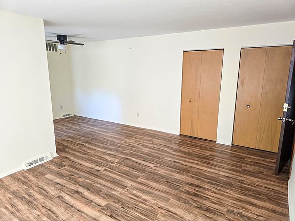 5th image of 27850 Euclid Ave APT 6
