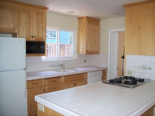 2nd image of 209 Serrell Ave
