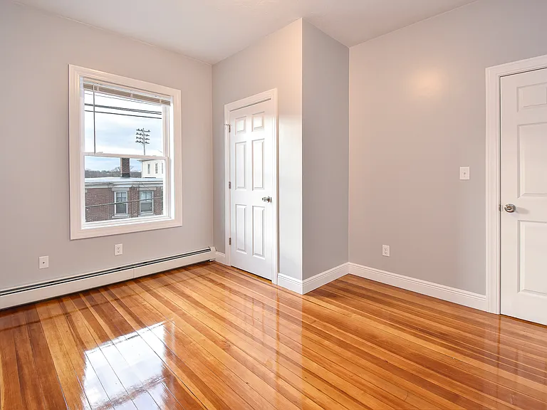 525 Charles St #2 — Photo 7