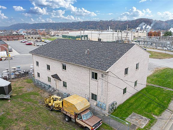 3rd image of 2204 Constitution Blvd