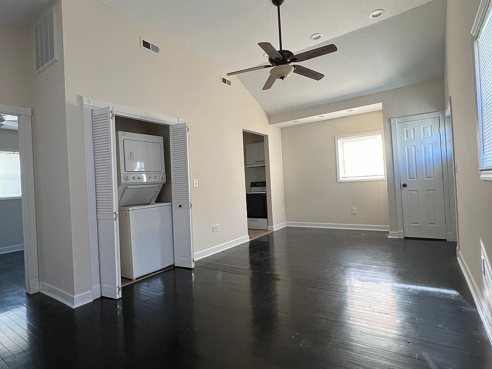 1st image of 3983 Front St #4