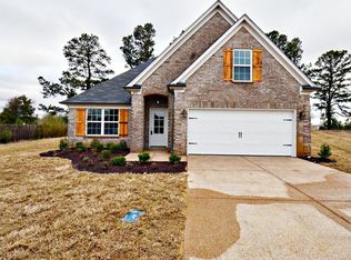 407 Robin Cv, Senatobia, MS 38668