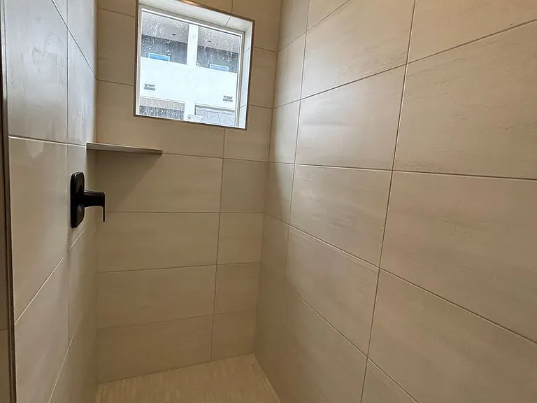 1544 E Mead Ln — Photo 34