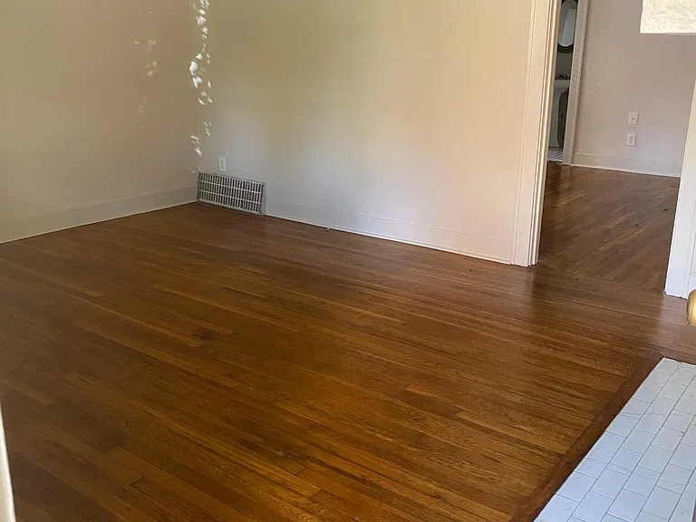 2614 Belmont Blvd #2 — Photo 2
