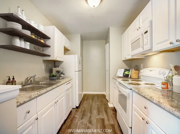 Southland Greens Apartments