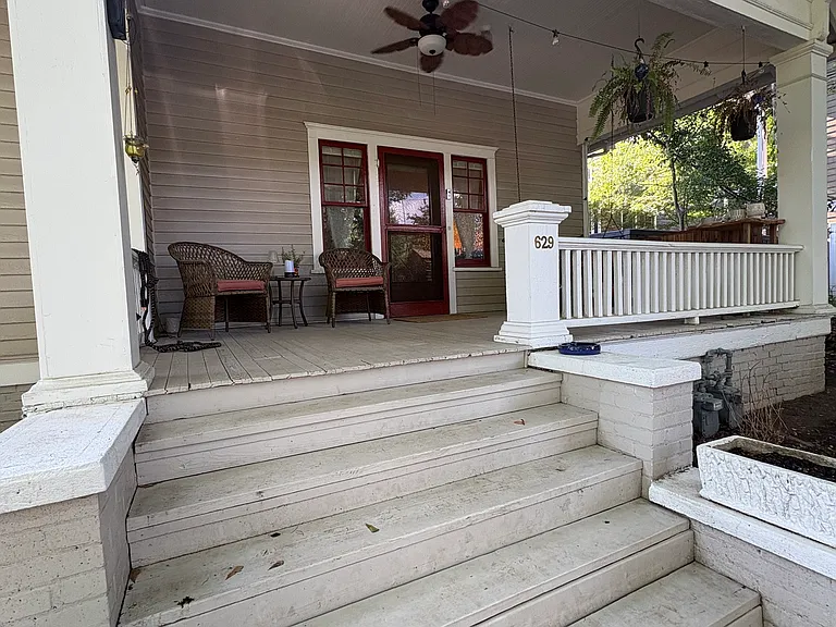 629 Cleburne Ter NE — Photo 3