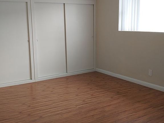 3rd image of 734 W 214th St APT 16