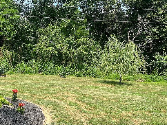 5th image of 398 Barren Church Rd S