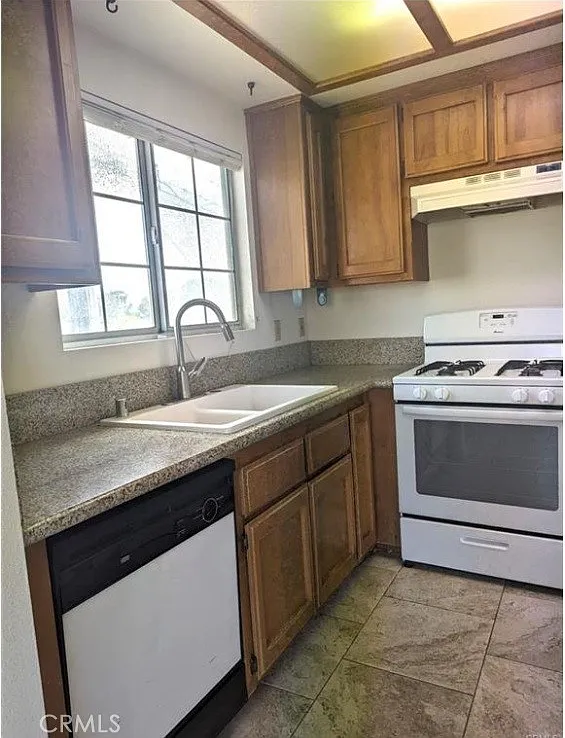 1 bed, 527 sqft, $2,100 — Photo 3