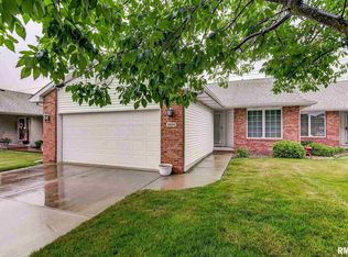 3224 Red Oak Ln, Springfield, IL 62712