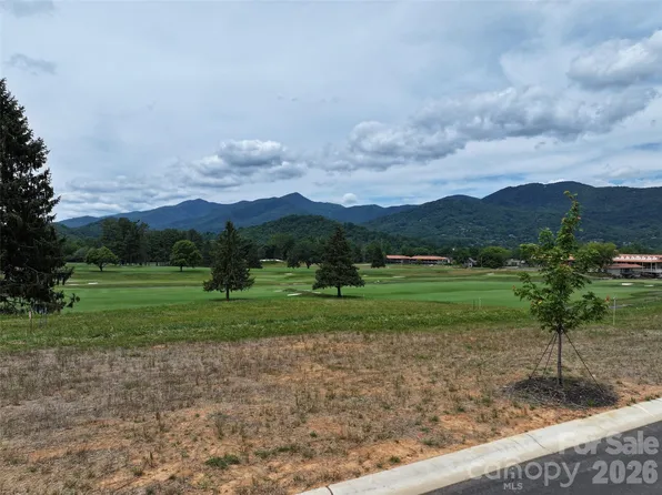 70 Farmer Branch Ln #5, Waynesville, NC 28786