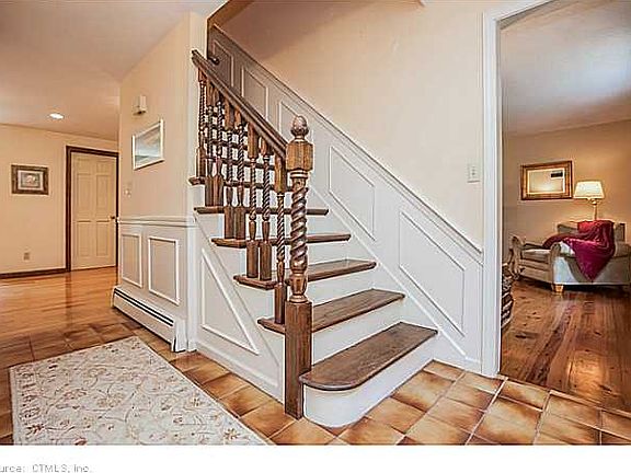 3rd image of 59 Green Springs Dr