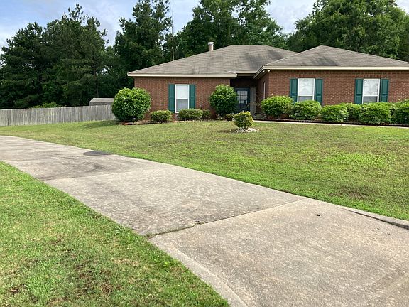 3rd image of 609 Old Camp Ct
