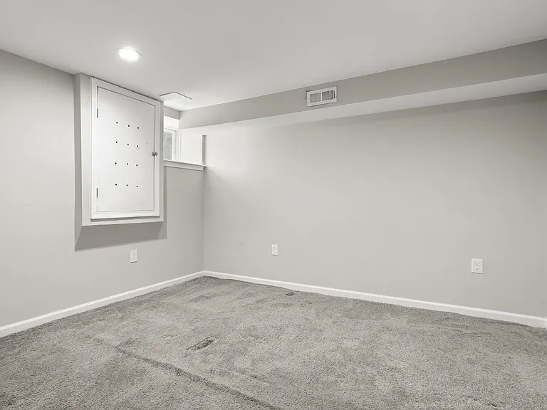 2424 Liberty Heights Ave — Photo 13