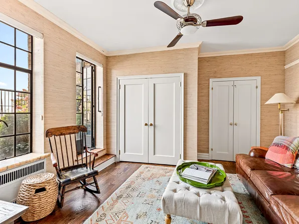 300 Central Park West image 11 of 21