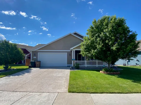 703 Sako Dr, Gillette, WY 82718