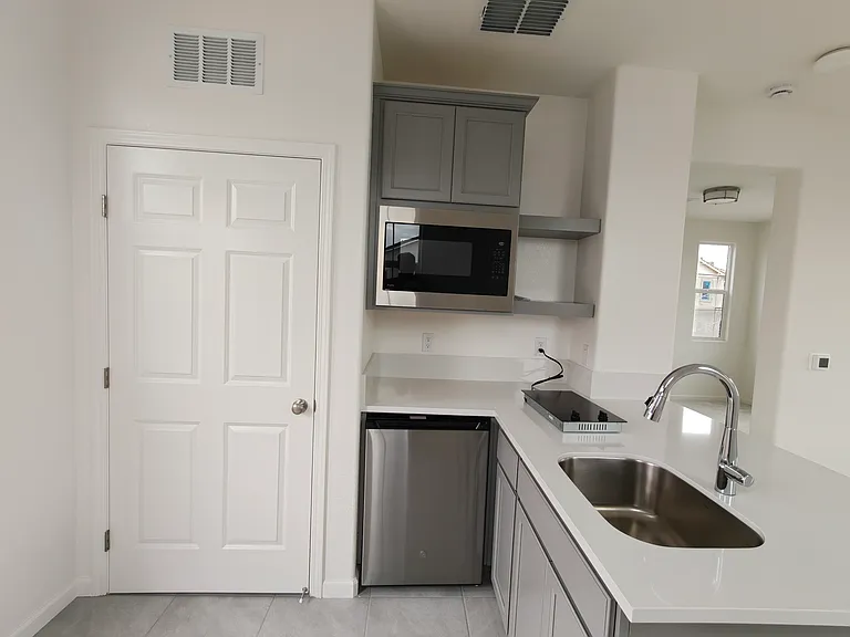 3171 Ives Ln — Photo 9