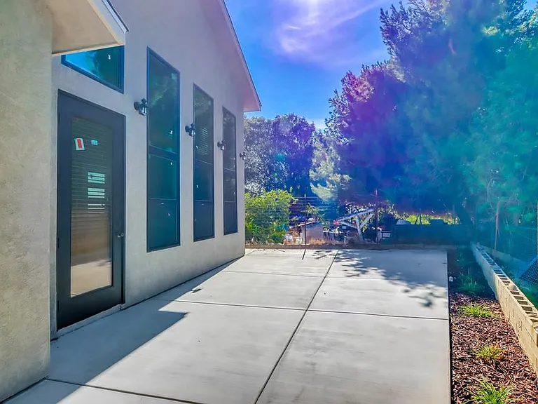 3336 Altadena Ave — Photo 24