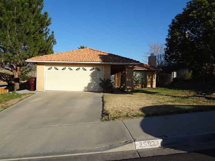 1st image of 25922 Faircrest Cir