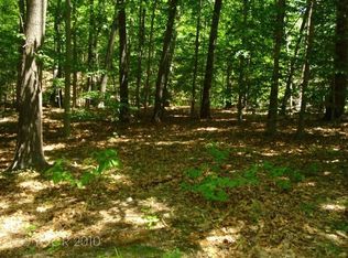 4 Eugene Dr, Saddle River, NJ 07458