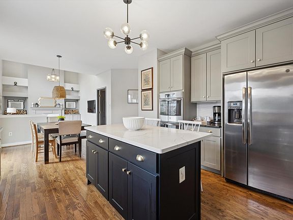 4th image of 615 Dunburry Dr