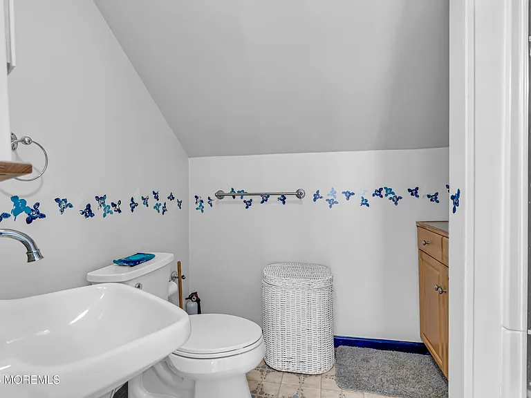 306 Ocean Park Ave — Photo 28