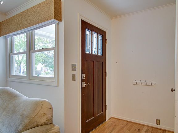 3rd image of 4202 NW Grant St