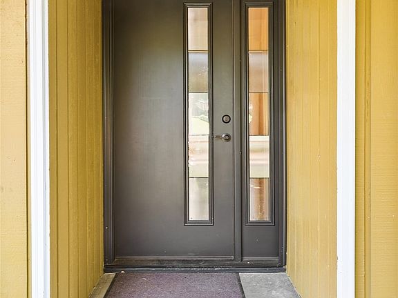 4th image of 1406 Rolling Hills Terrace NW