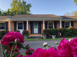 4932 N Lake Dr, Roanoke, VA 24019