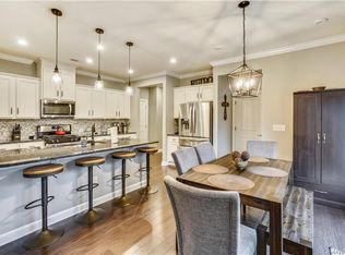 8415 Flint Hill Dr, Charlotte, NC 28273