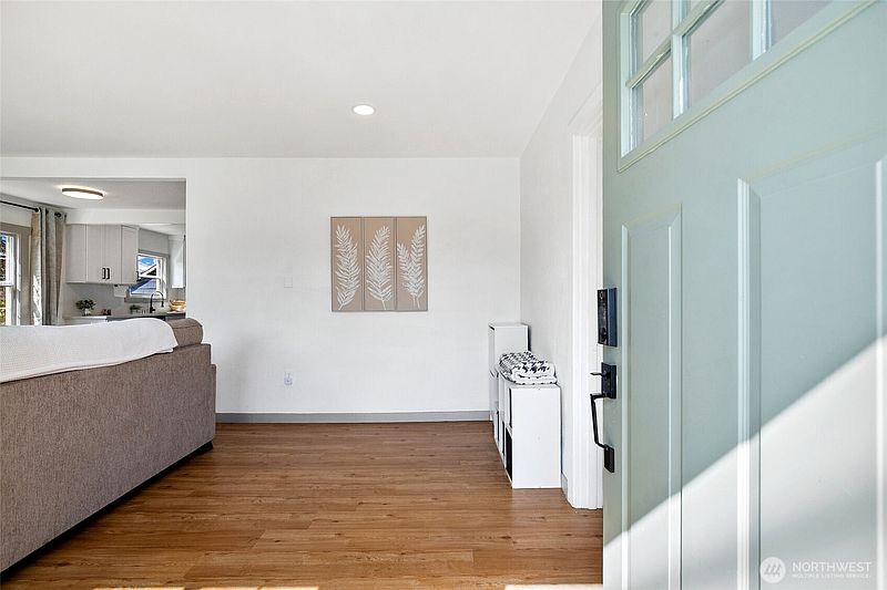2nd image of 435 E 64th Street