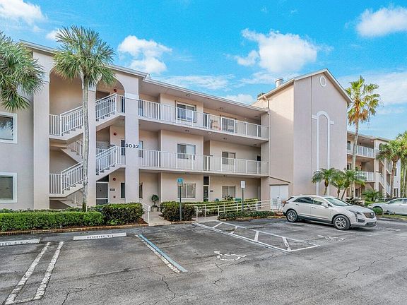 2nd image of 5032 Rosehill Drive #103