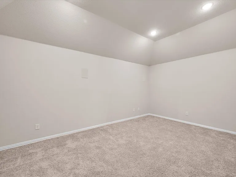 350 Red Cedar Dr — Photo 23