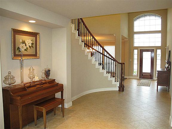 3rd image of 3503 Fox Arbor Ln