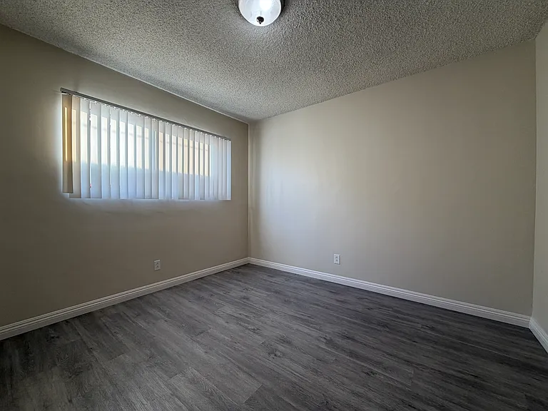 1104 S Marengo Ave #B — Photo 15