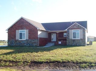 15021 W Shadow Lakes Ct, Wichita, KS 67223