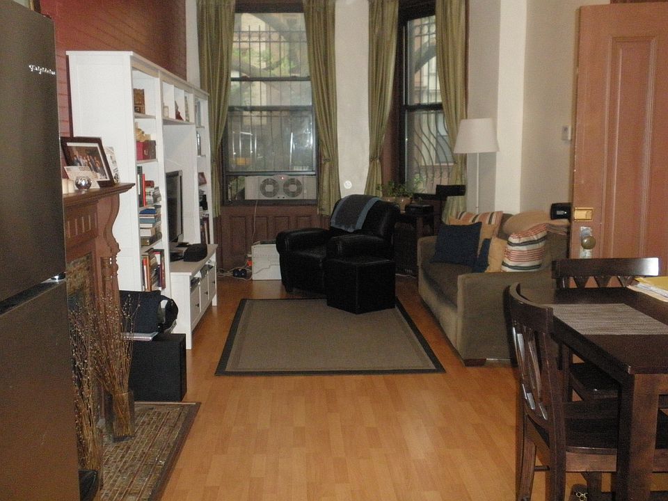 2nd image of 382 4th St #2