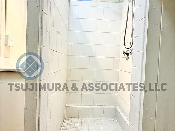 5th image of 1025 Spencer St APT A