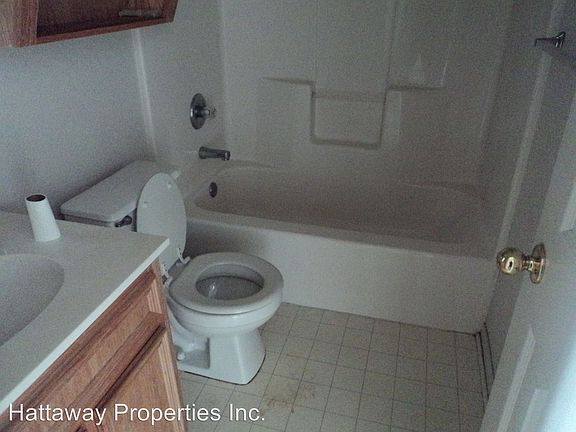 3rd image of 3206 Raven Dr APT A