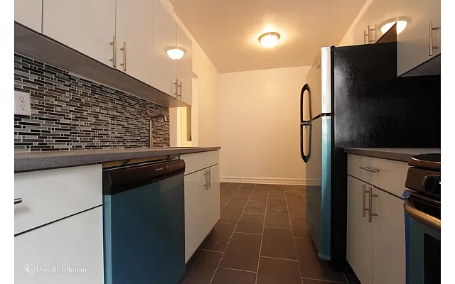 Rented by Douglas Elliman | media 17