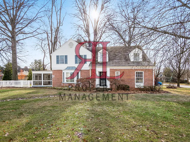 85 Eastmoor Blvd — Photo 2