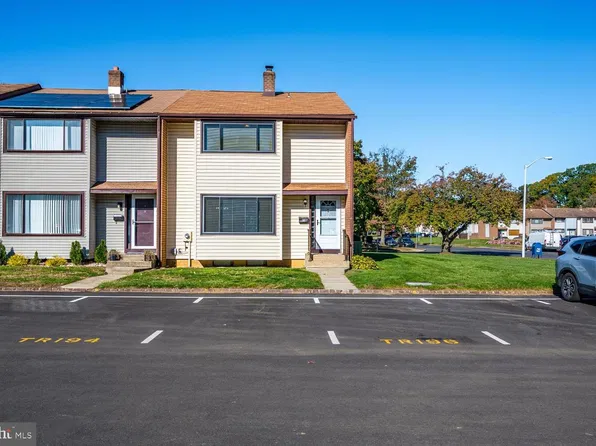 812 Twin Rivers Dr N, East Windsor, NJ 08520
