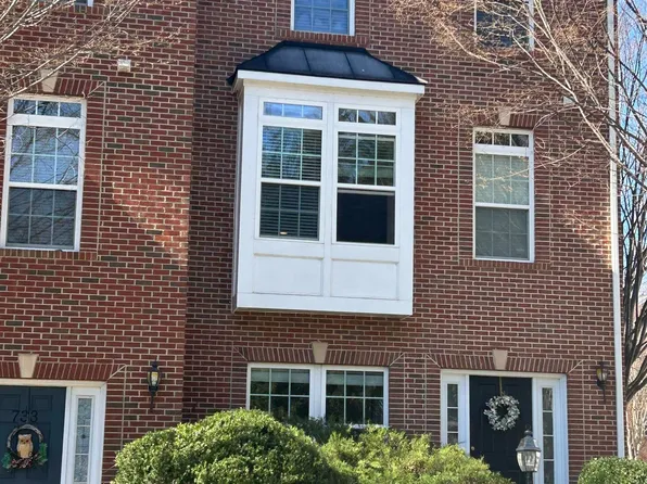 735 Rainier Rd, Charlottesville, VA 22903