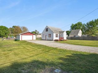 425 S Evans Rd, Evansdale, IA 50707