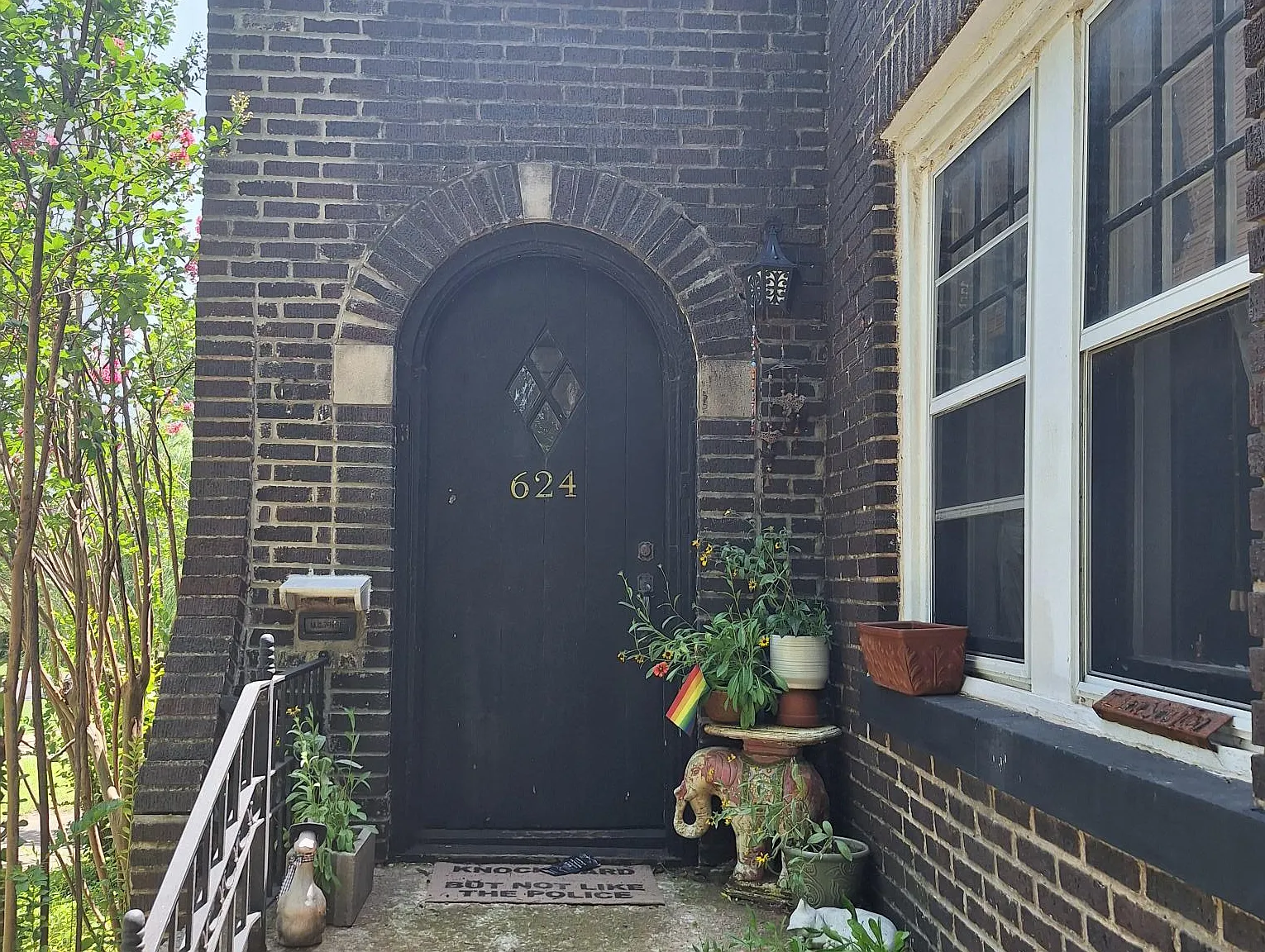 3 bed, 2285 sqft, $2,000 — Photo 1