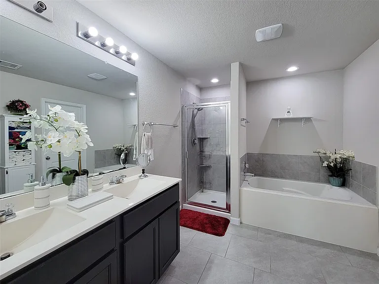 610 Autumn Flats Way — Photo 1
