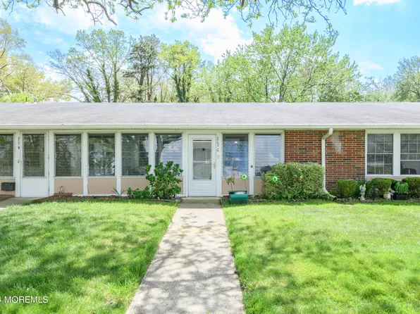217C Buckingham Court, Lakewood, NJ 08701