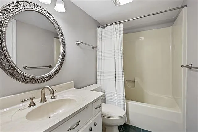 133 Louise Dr — Photo 16