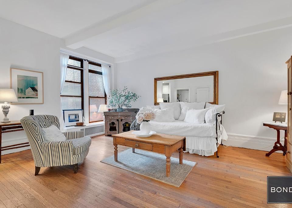 1st image of 135 W 79th St APT 1A